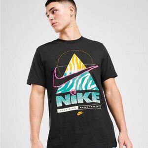 Nike Men’s Graphic T-Shirt